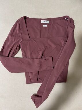 Aritzia long sleeve tight fitting